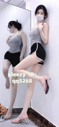 西門町找小姐 gleezy ID:qq5268 花旗櫃姐 花花 165cmD奶25歲 她很久沒做愛，欲望很大
